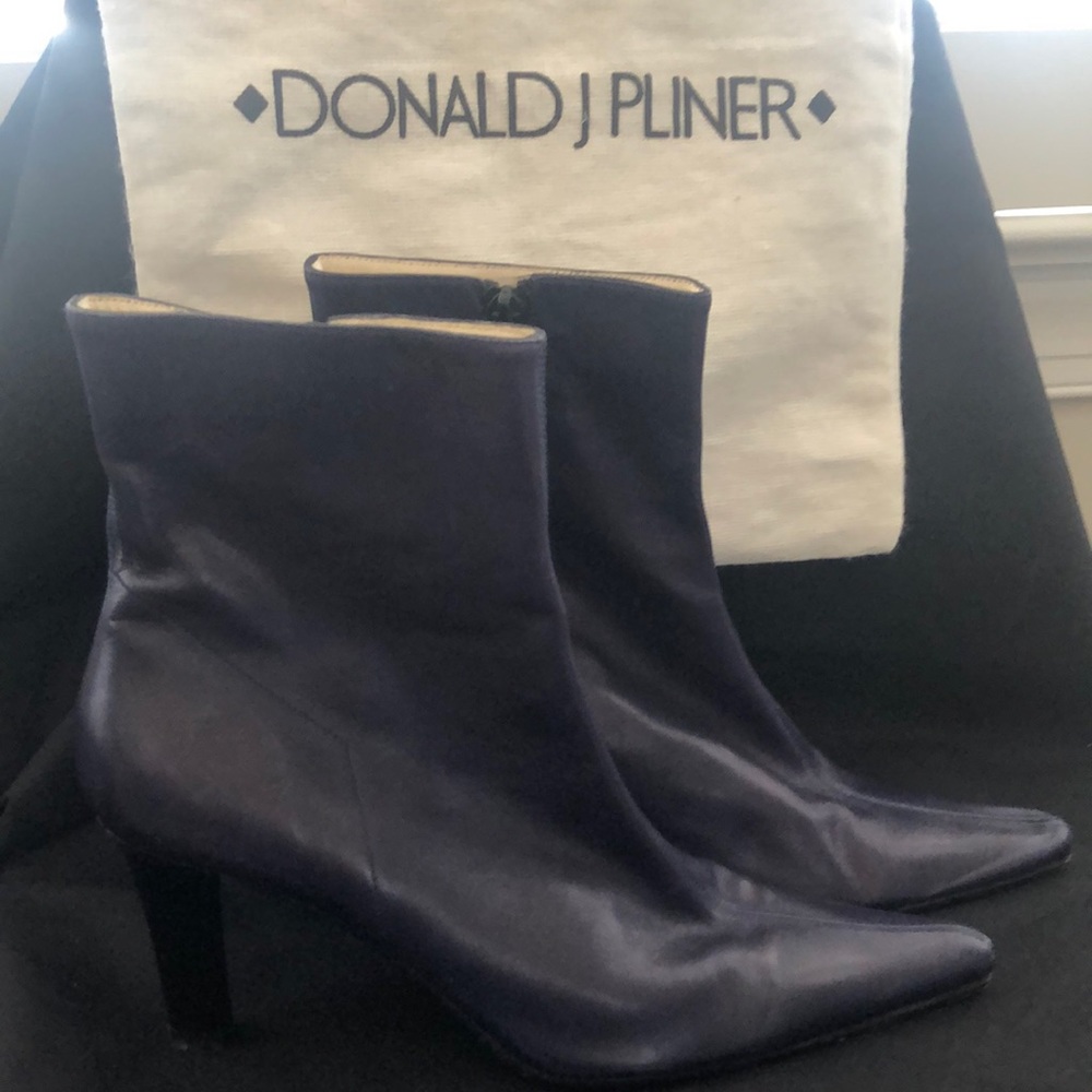 Donald Pliner vintage purple heeled booties